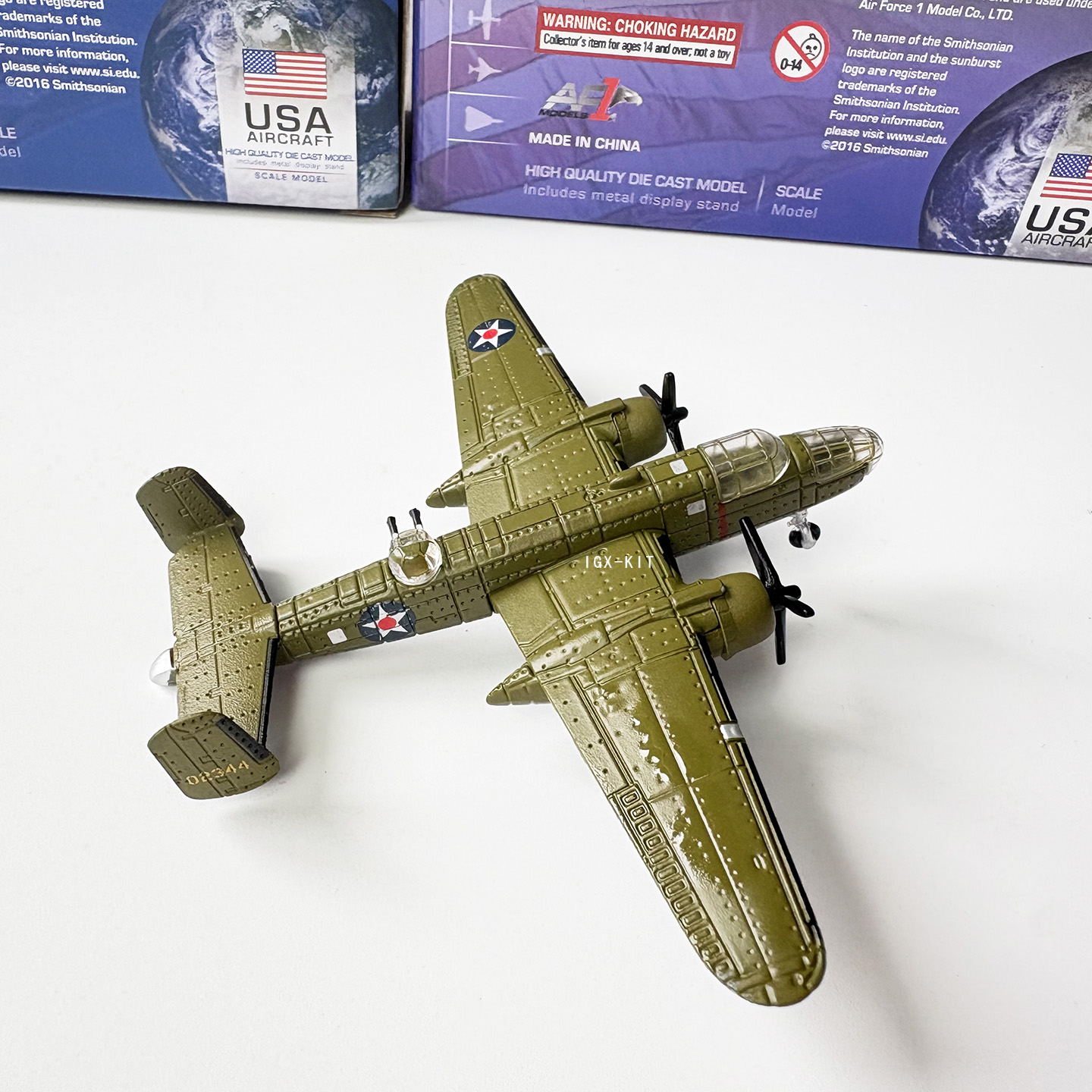 Modelo de Avião Militar B-25 M - Model Kit Aircraft avaliação e preço